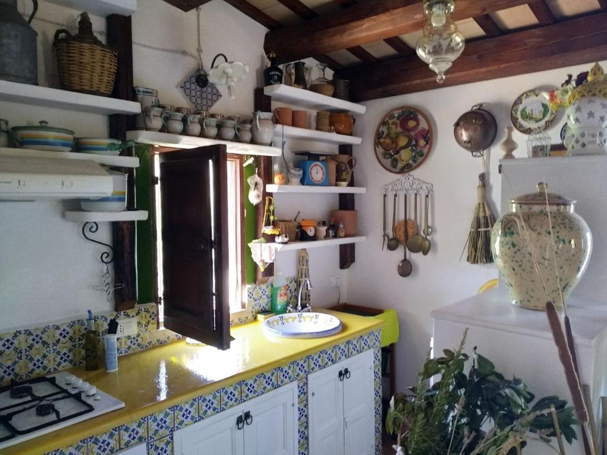 קסטלוצו Il Corbezzolo Suite Appartament מראה חיצוני תמונה