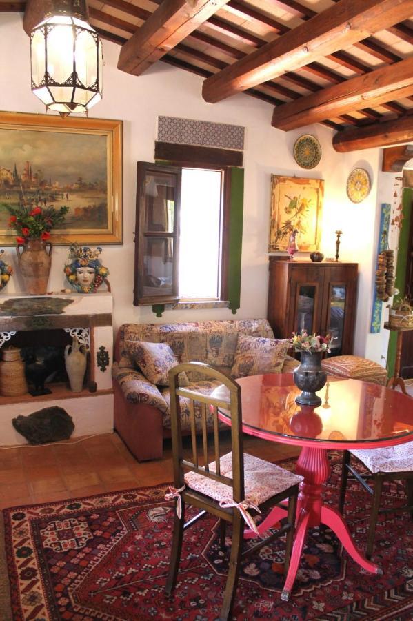 קסטלוצו Il Corbezzolo Suite Appartament מראה חיצוני תמונה
